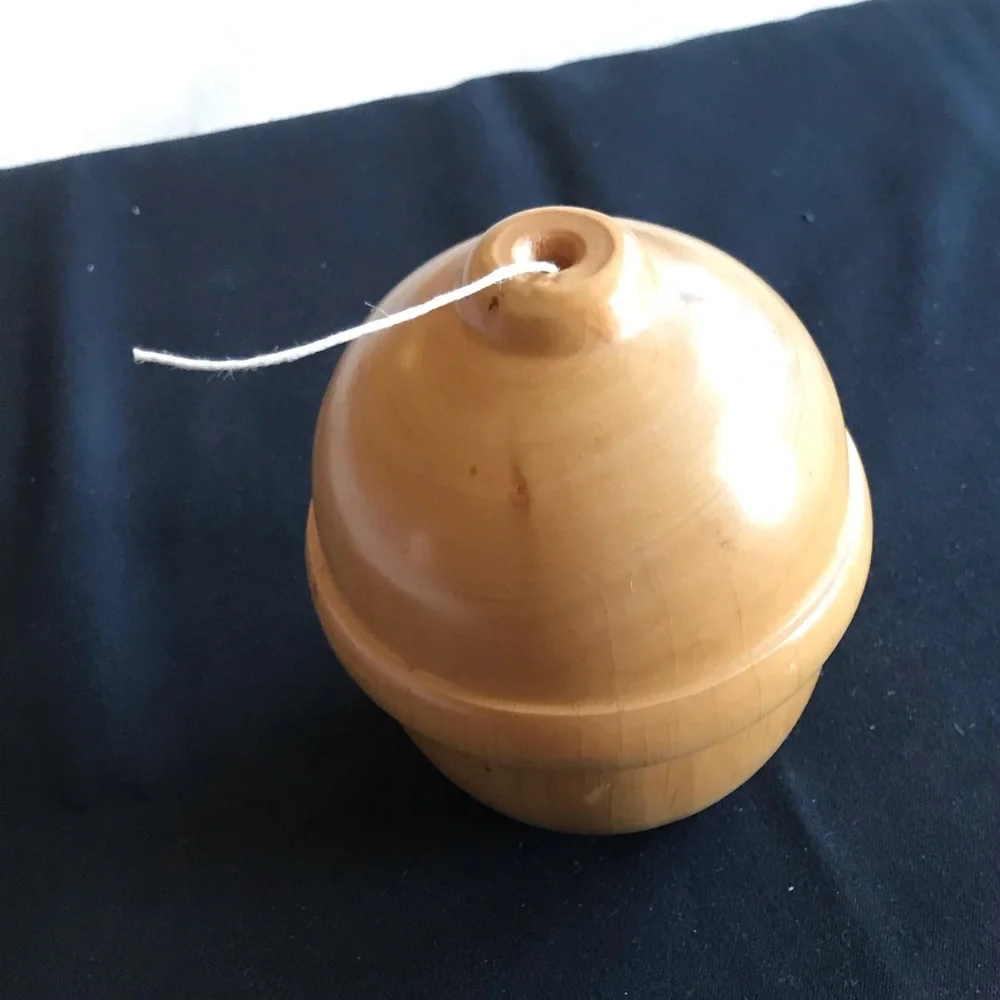 Williams Sonoma Italian Beechwood Acorn Twine Dispenser with Twine
